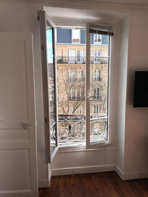 Tres Parisien Et Ensoleille Apartment Bagian luar foto